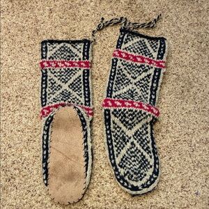 Nordic Knit Slipper Socks - Navy and Red